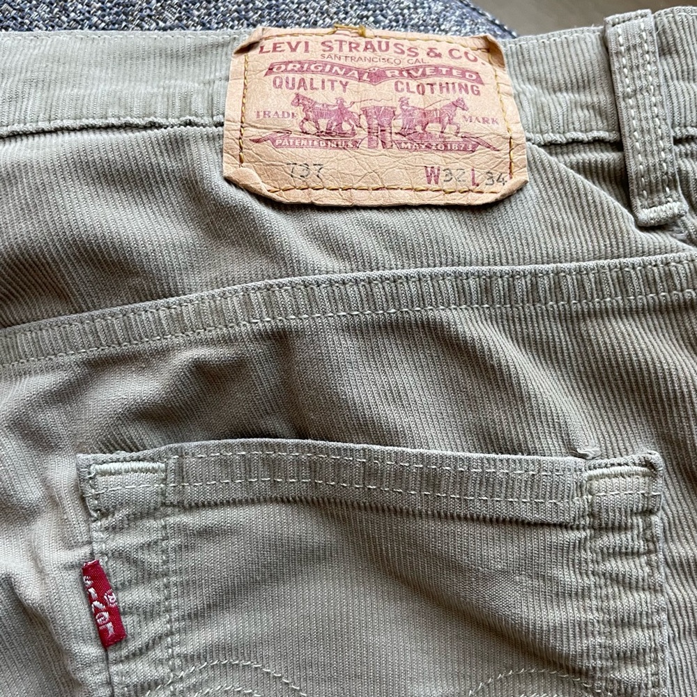Levi’s Corduroy 737, 32x34